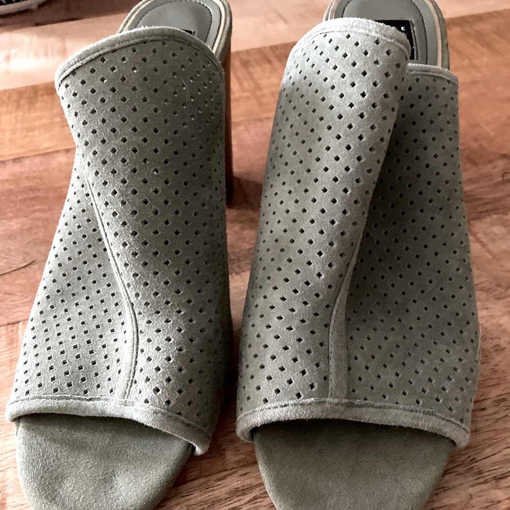 Mules Open Toed - image 1